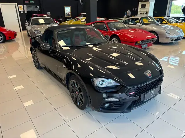 Abarth 124 Spider