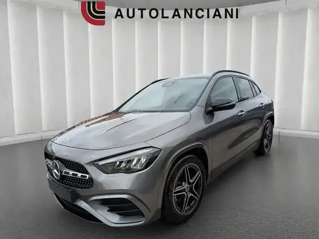Mercedes-Benz GLA 200