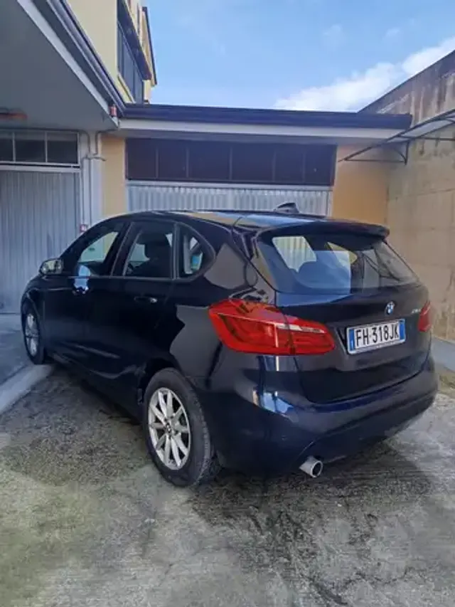 BMW 216