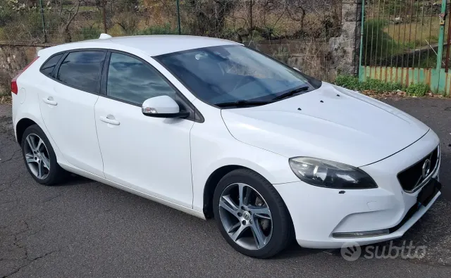 Volvo V40 (2012-2020)