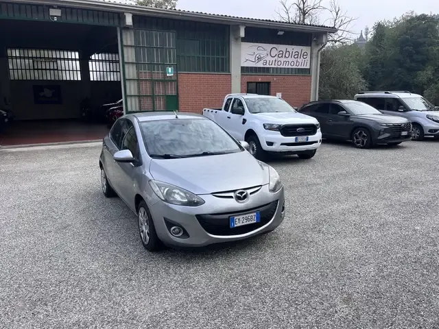 Mazda 2