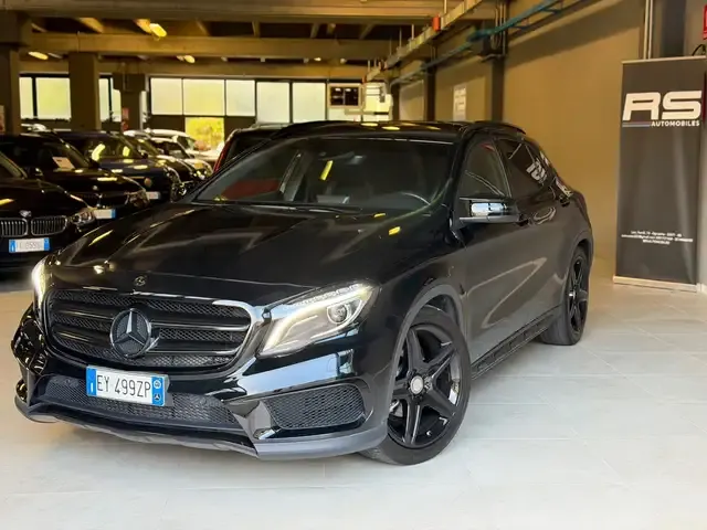 Mercedes-Benz GLA 200