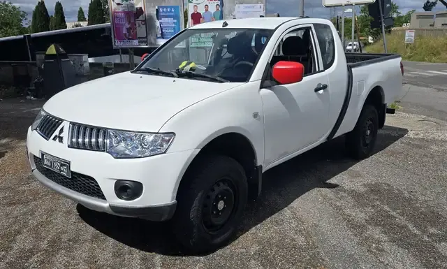 Mitsubishi L200