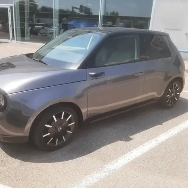 Honda e