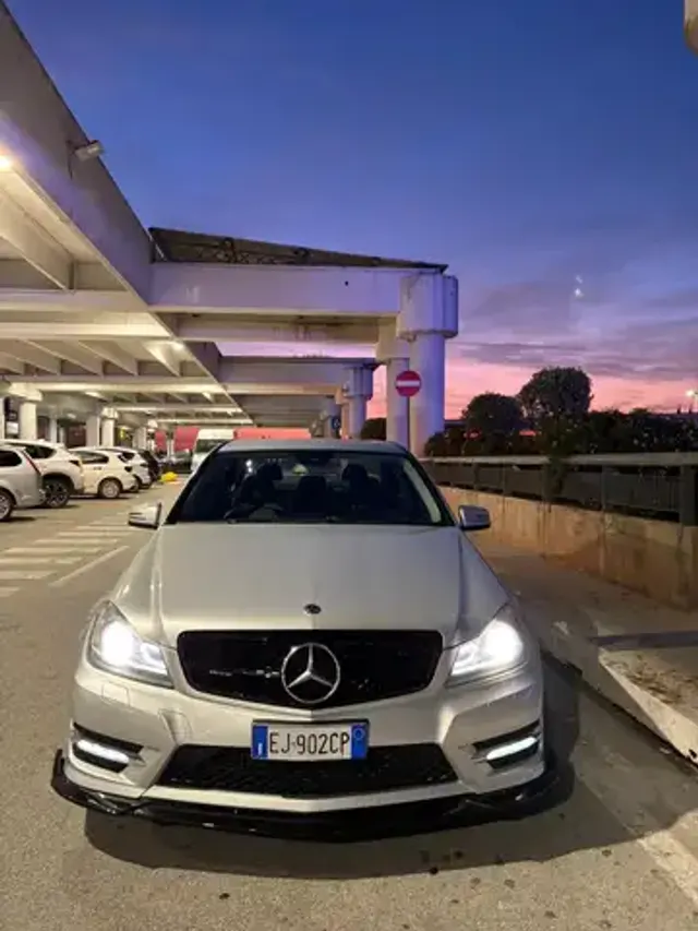 Mercedes-Benz C 200
