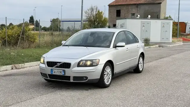 Volvo S40