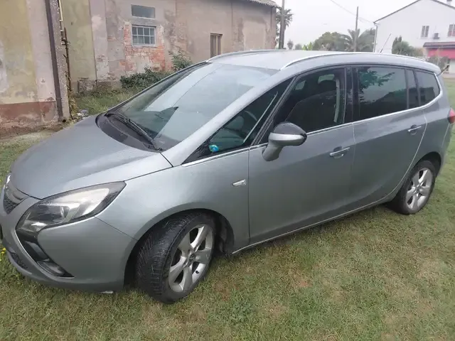 Opel Zafira Tourer