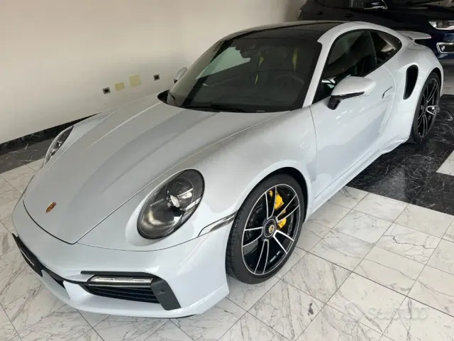 Porsche 911 (992)