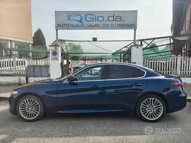 Alfa Romeo Giulia (2016)
