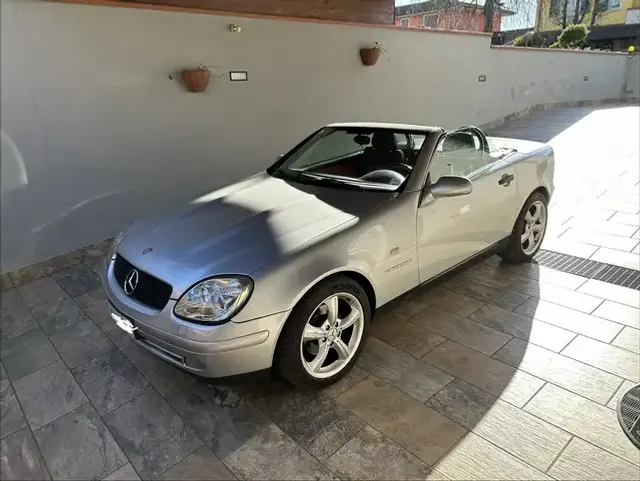 Mercedes-Benz SLK 200
