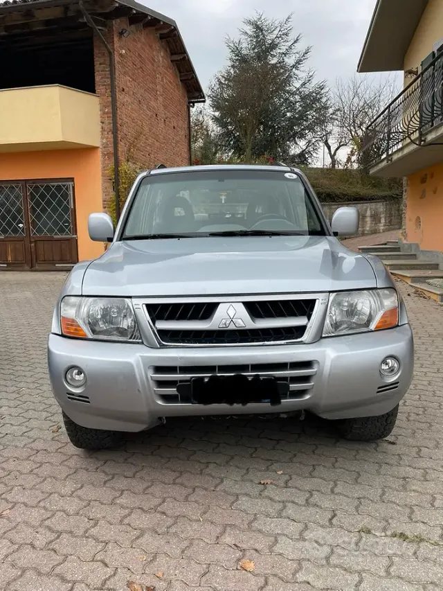 Mitsubishi Pajero (2000-2007)