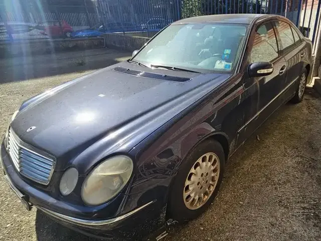Mercedes-Benz E 280