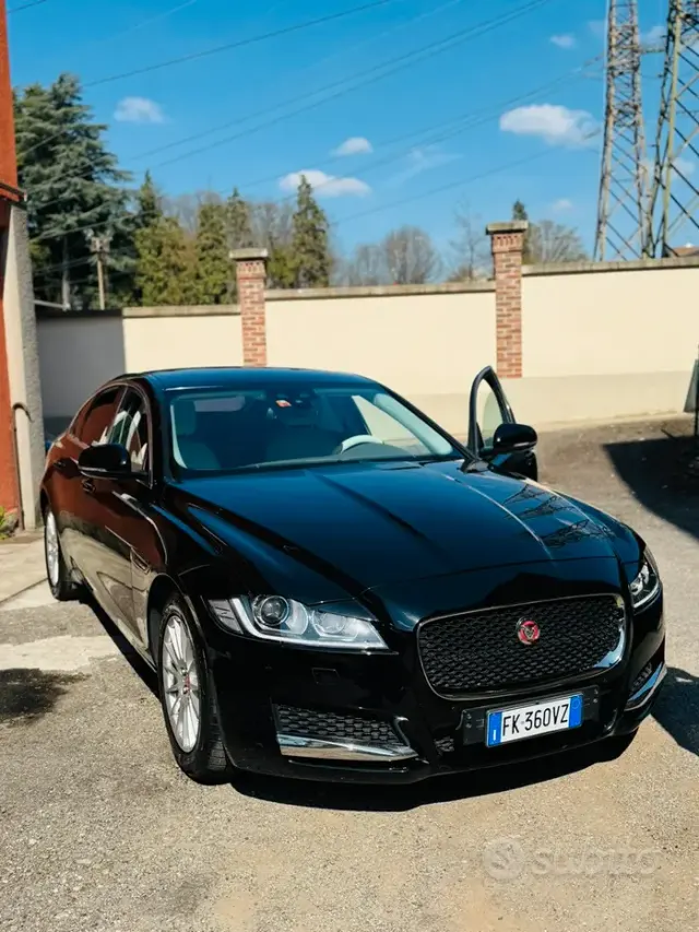 Jaguar XF 2ª serie (X260)