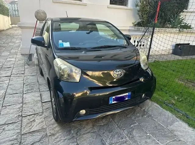 Toyota iQ