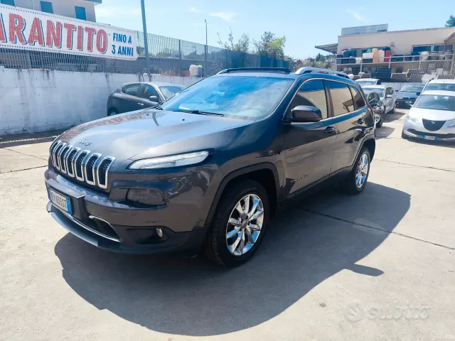 Jeep Cherokee 4ªs. 14-18