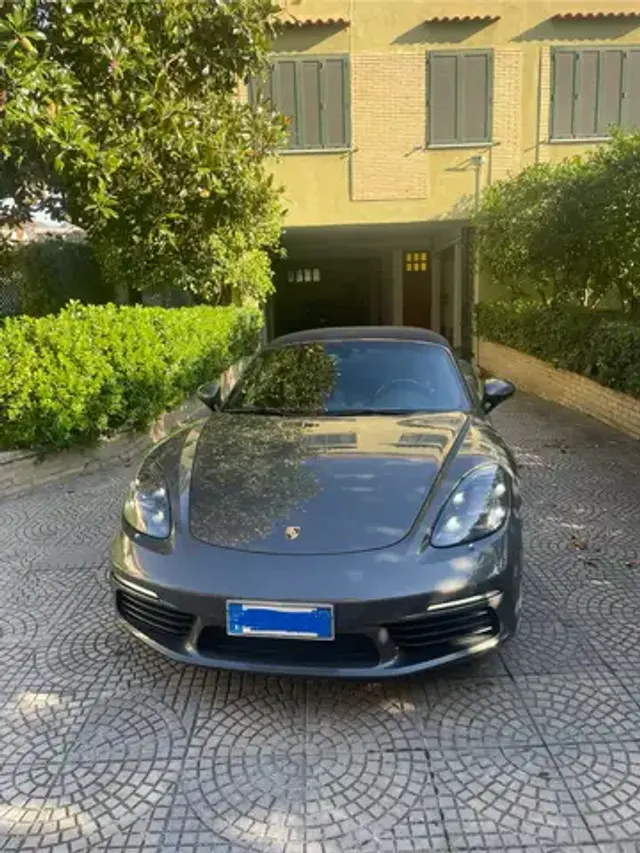 Porsche 718