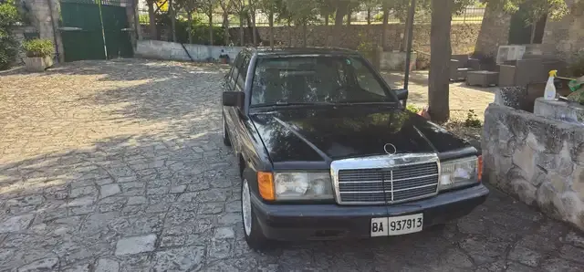 Mercedes-Benz 190