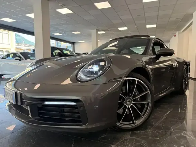 Porsche 992