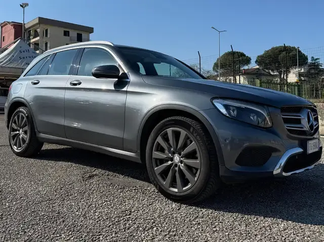 Mercedes-Benz GLC 220