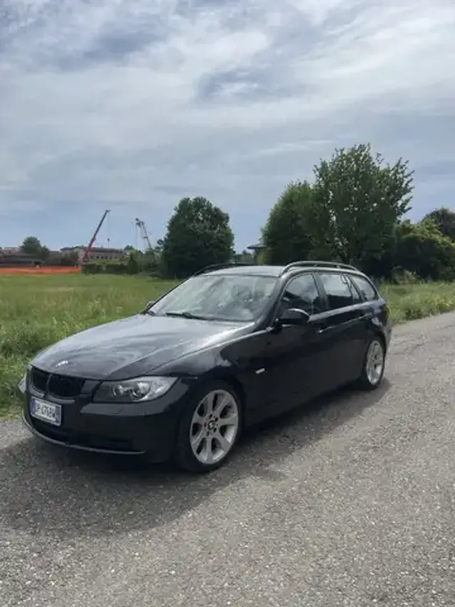 BMW 320