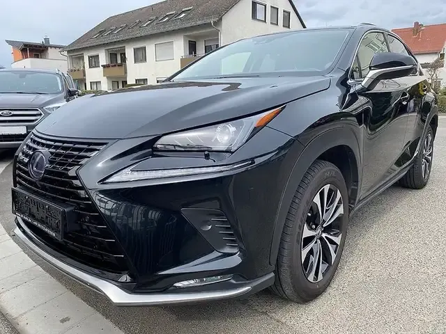 Lexus NX 300h