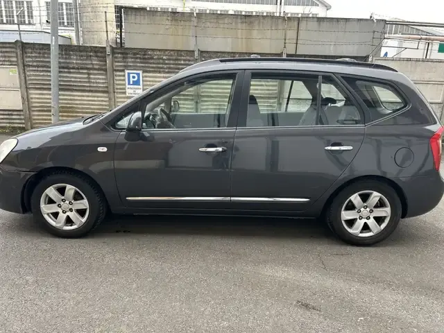 Kia Carens