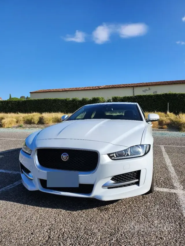 Jaguar XE (X760)