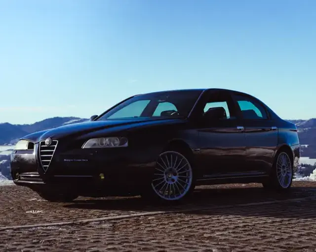 Alfa Romeo 166