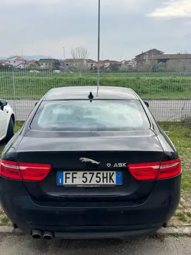 Jaguar XE