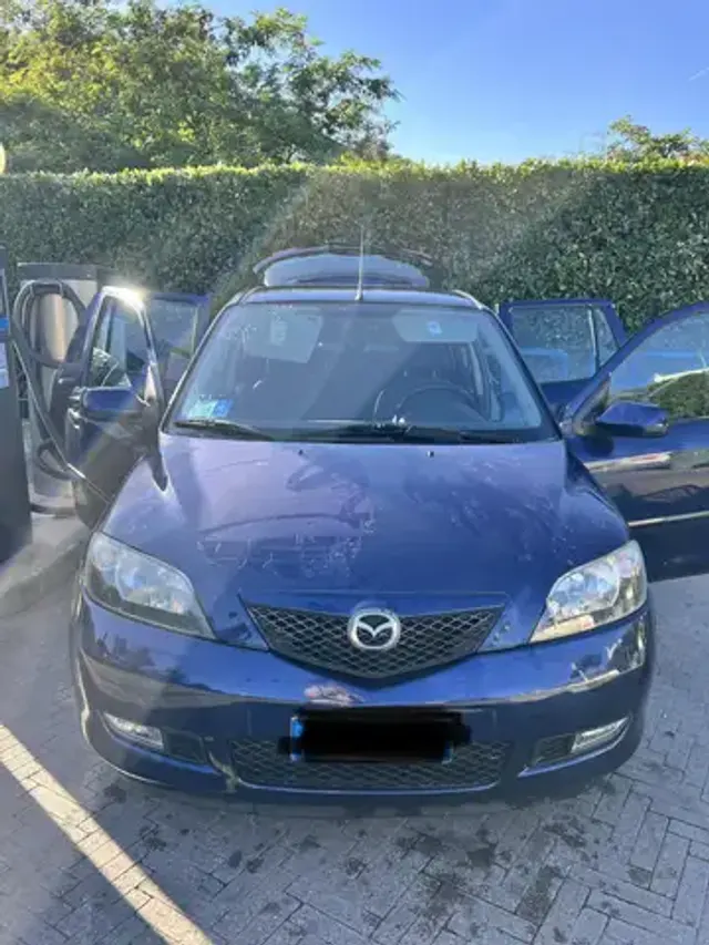 Mazda 2