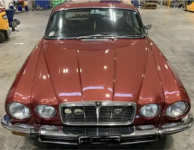 Jaguar XJ6