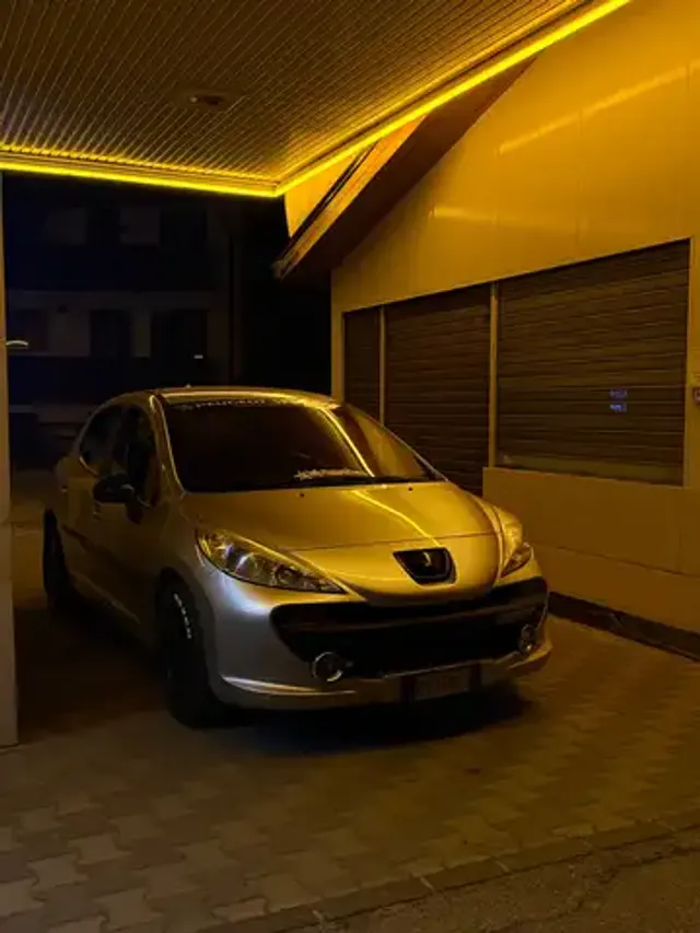 Peugeot 207