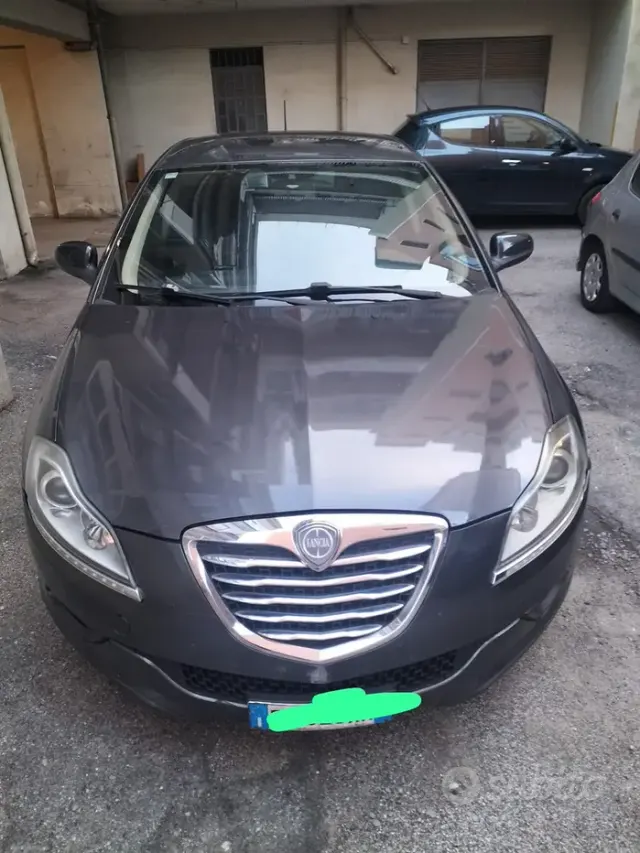 Lancia Delta (2008-2015)