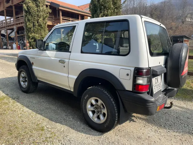 Mitsubishi Pajero ('82-'00)