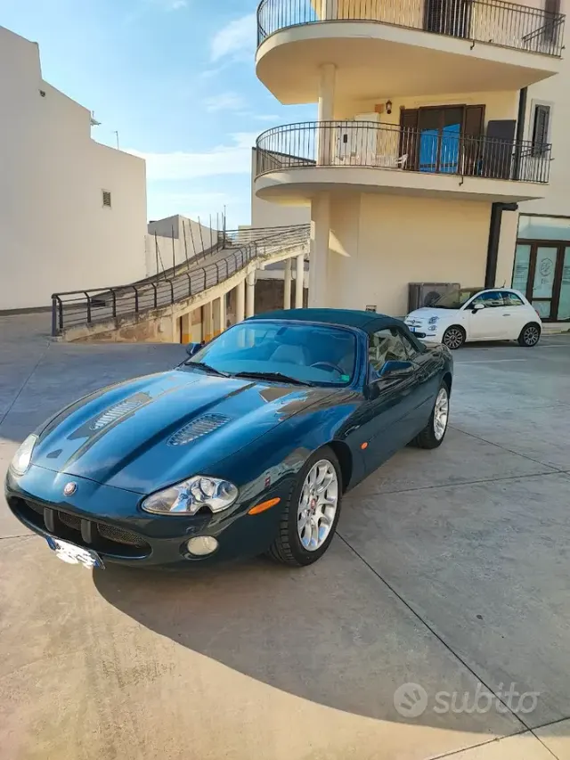 Jaguar XK8/XKR (X100)