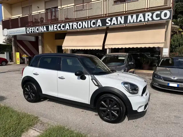 MINI Countryman C