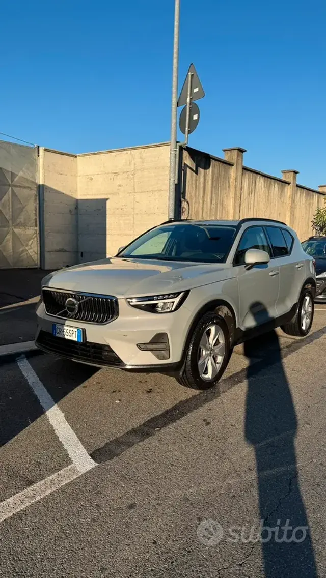 Volvo XC40 (2017-->)