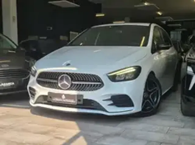 Mercedes-Benz B 200