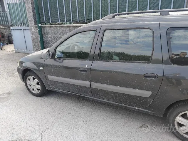 Dacia Logan 1ª serie