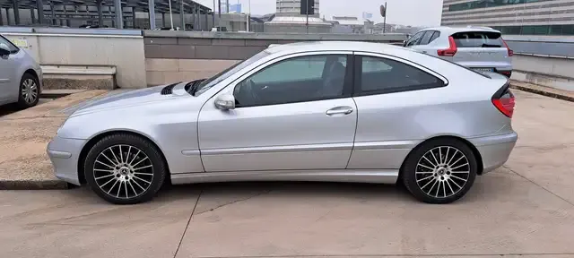 Mercedes-Benz C 200