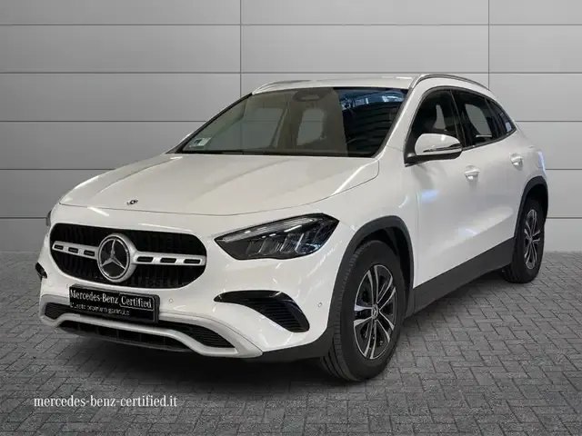 Mercedes-Benz GLA 180