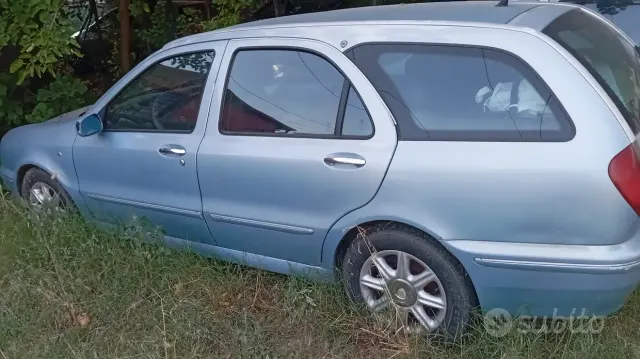 Lancia Lybra
