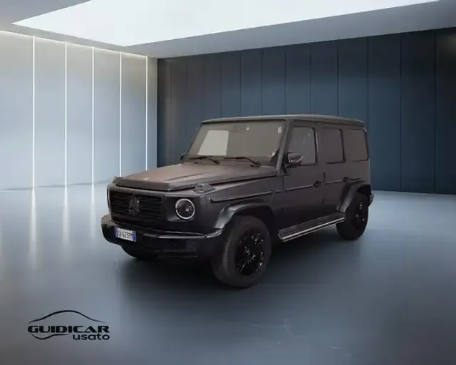 Mercedes-Benz G 400