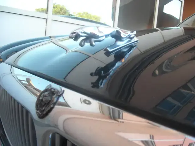 Jaguar XJ6
