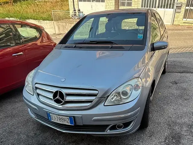 Mercedes-Benz B 150
