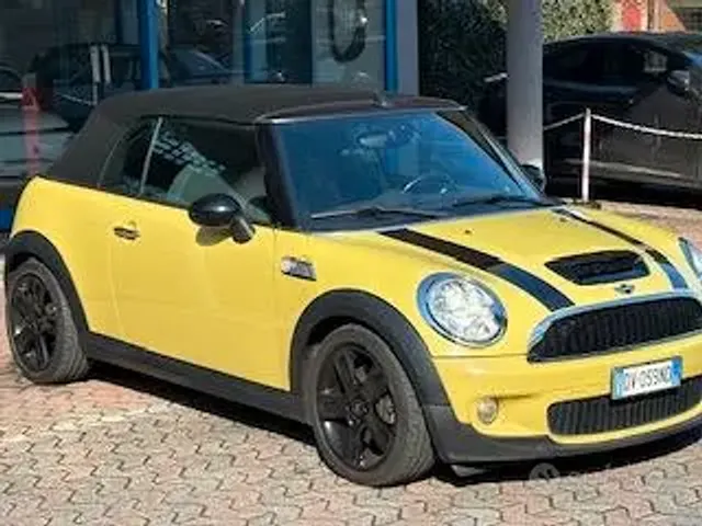 MINI Mini Cabrio (R57)