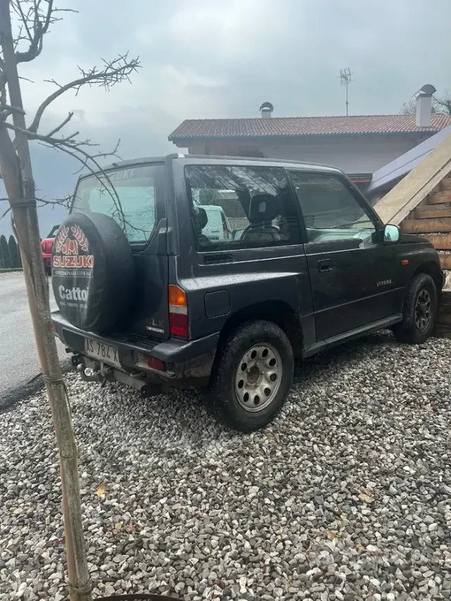 Suzuki e Vitara