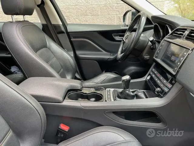 Jaguar F-Pace (X761)