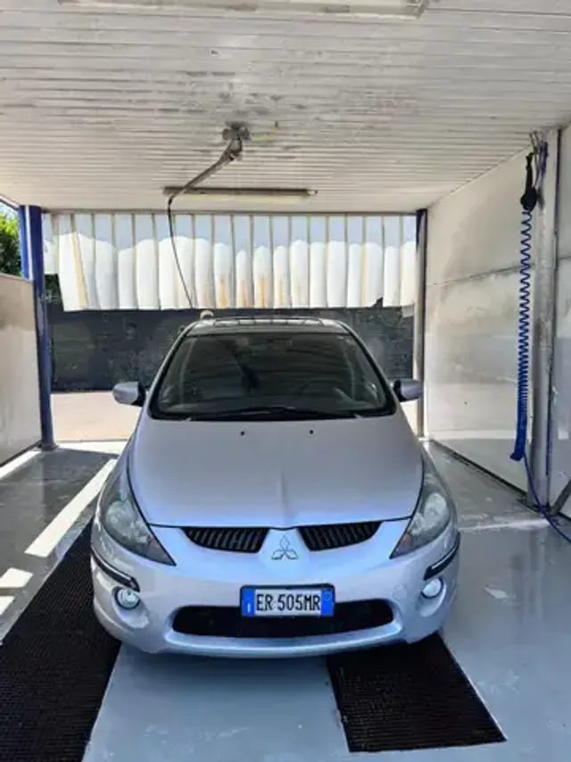 Mitsubishi Grandis