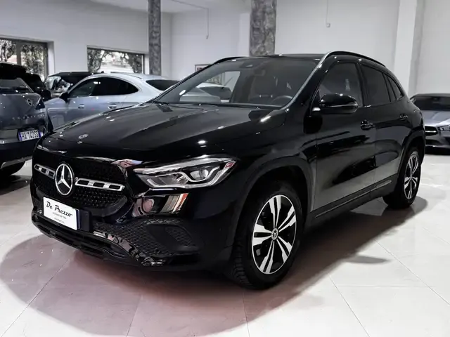 Mercedes-Benz GLA 200